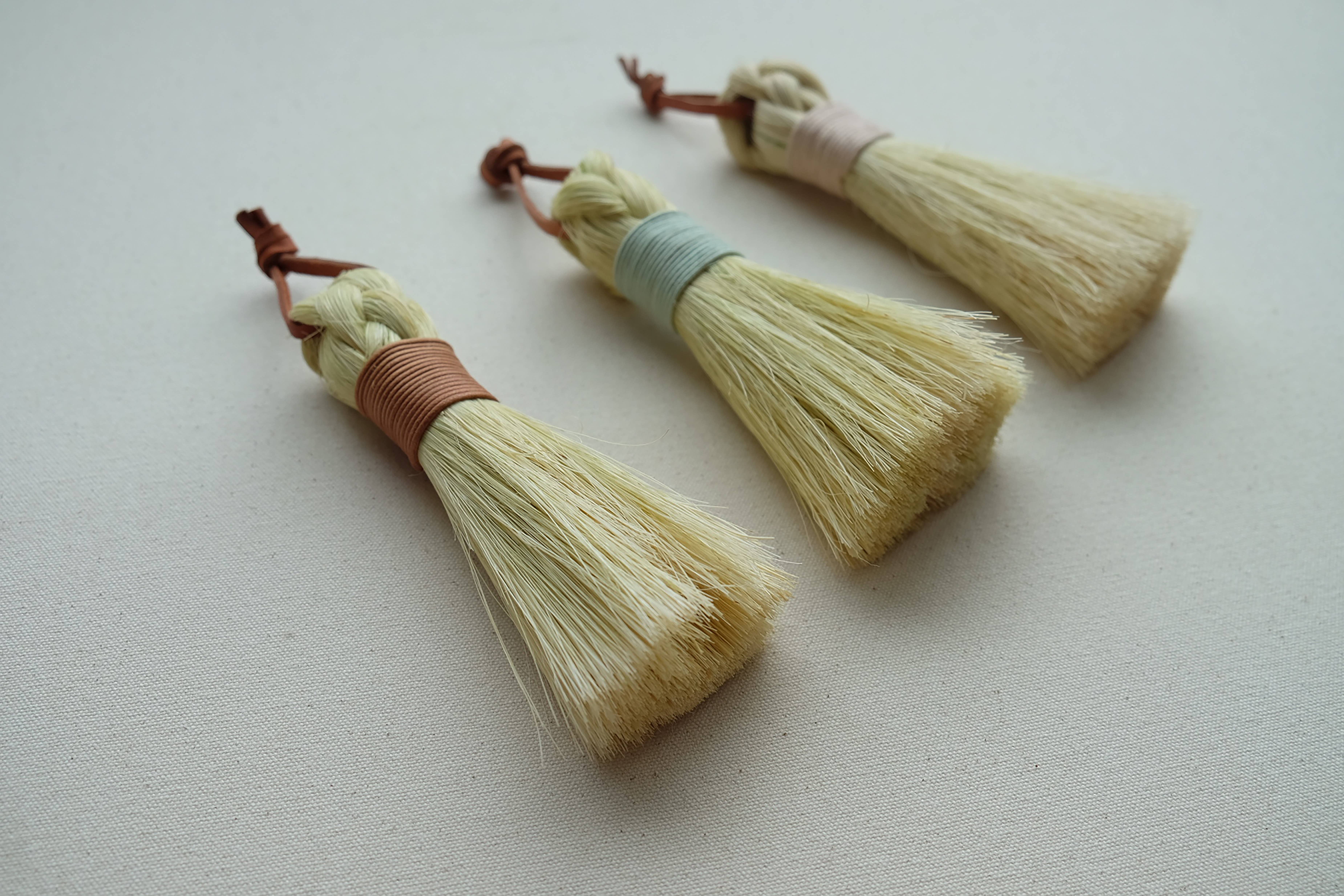 S W E V E N - Wholesale Broom - Round Whisk Table Broom | Handmade | Tampico | Minimal5