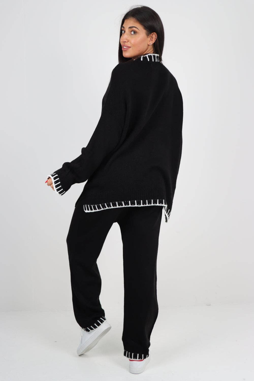 Miss Bold – Engroshandel Loungesæt - Dame – Italienske oversize strikkede sæt i matchende design7