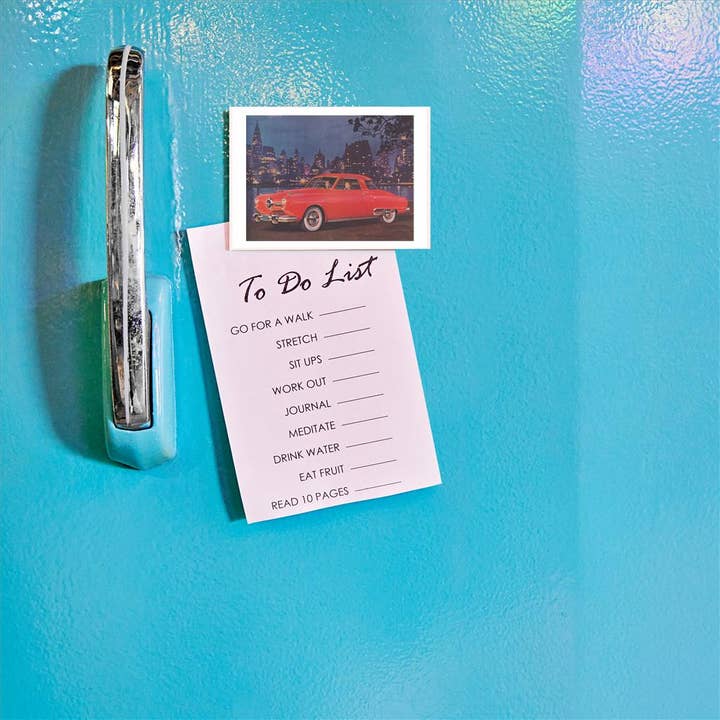 Found Image Press - Wholesale Magnet - Magnet KE-104 Studebaker in Front of City1