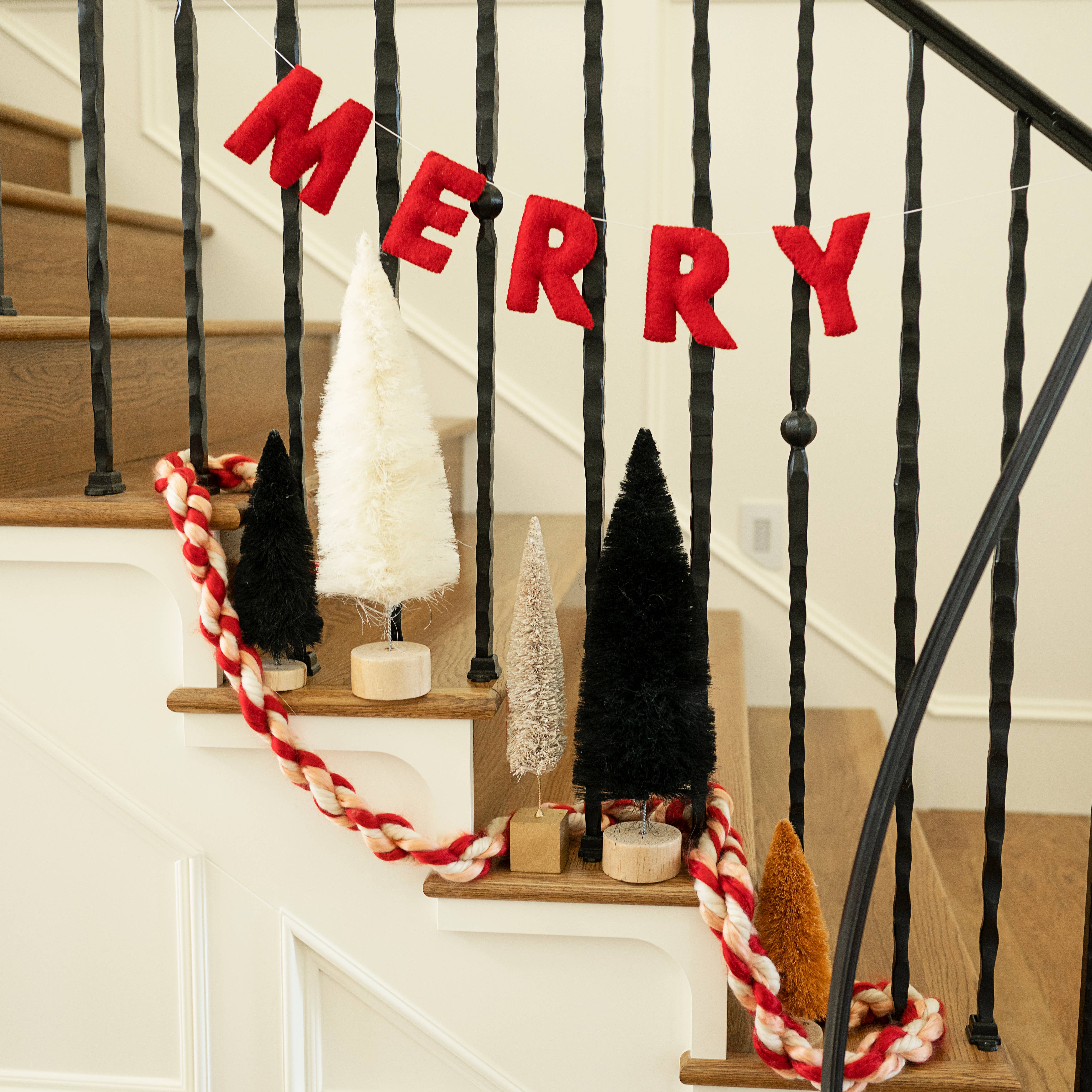 Joy Felts - Wholesale Bunting/Garland - Merry Garland1