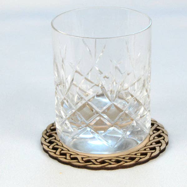 Sous-verres ronds celtiques de style irlandais, lot de 4 ou 6 pour la vente par Tawny Barn