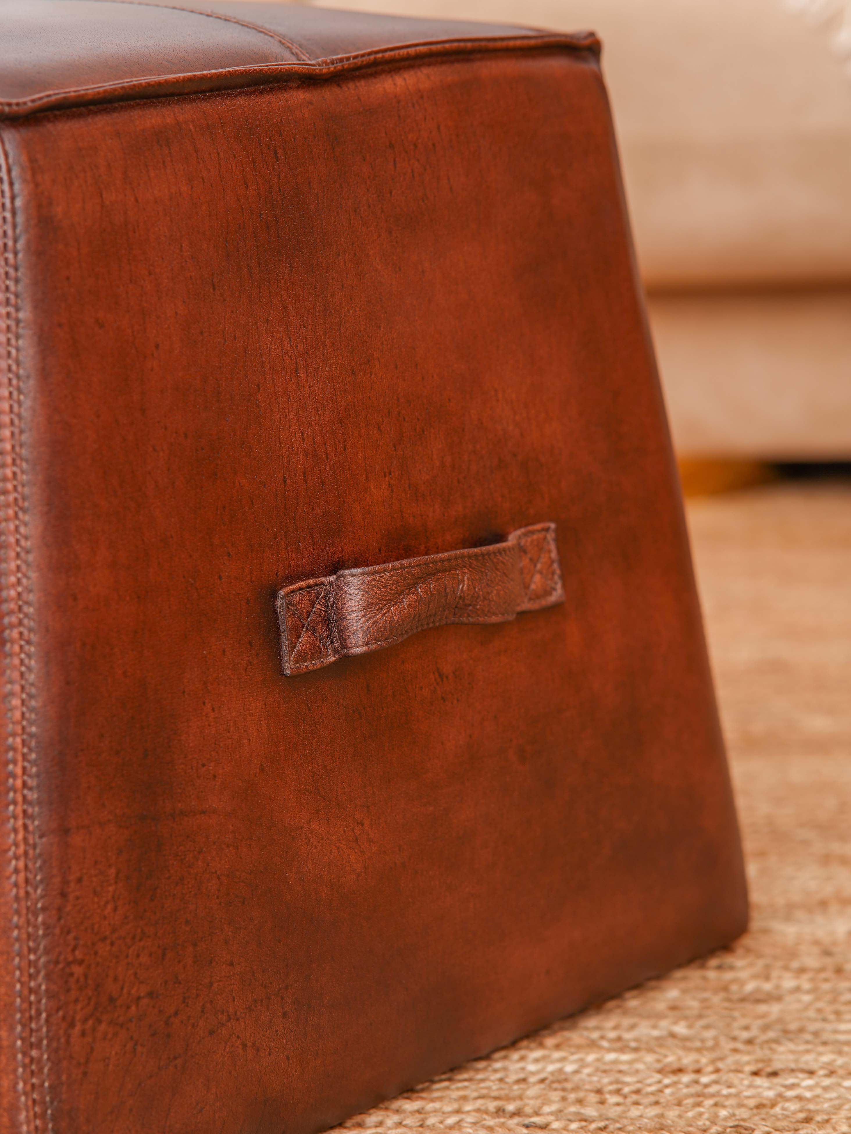 BBH Homes LLC - Vente Pouf - Pouf en cuir de buffle 22,5 x 22,5 x 215