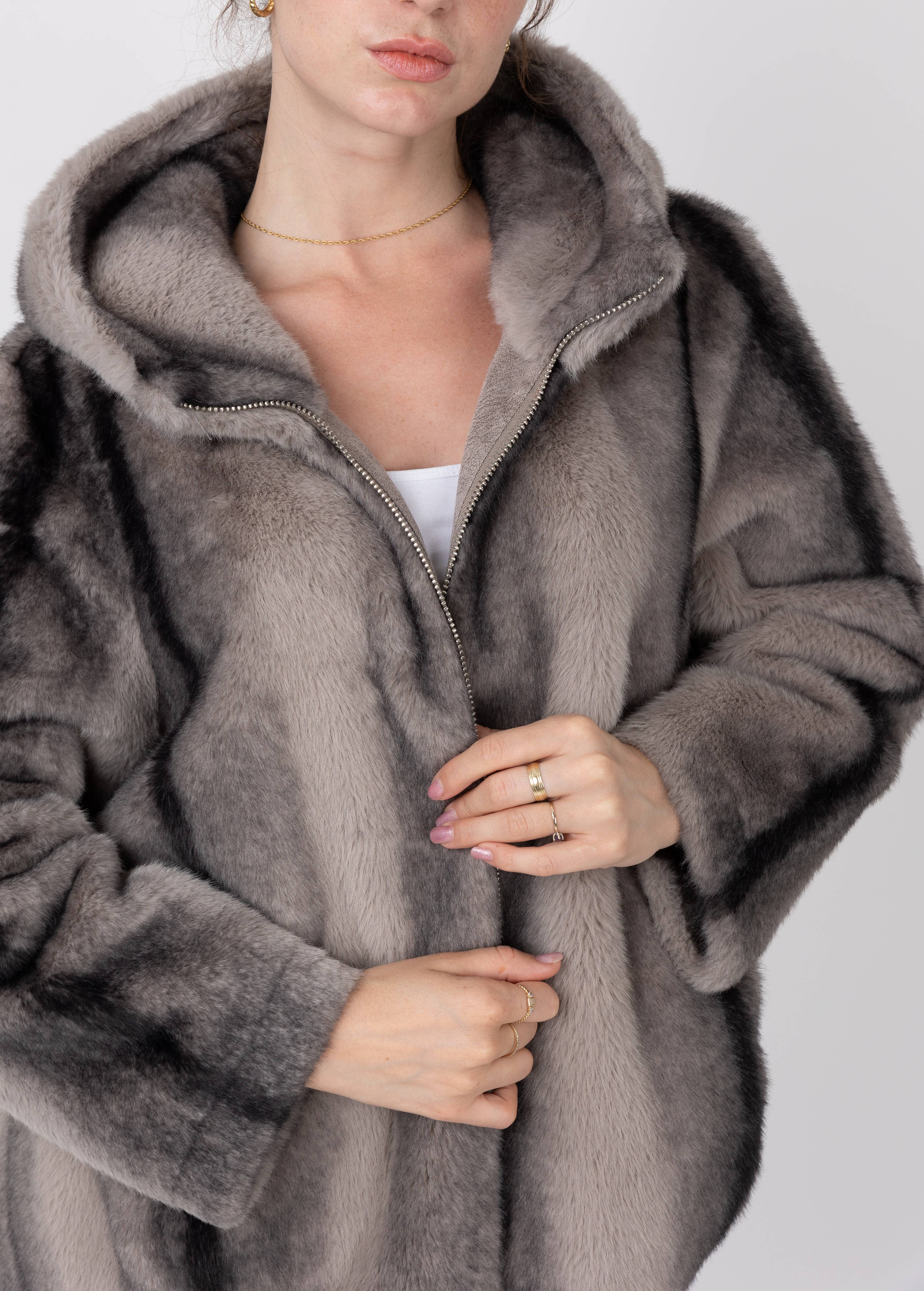 KZELL PARIS - Wholesale Fur/Faux Fur Coat - Women's - FAUX FUR STRIPED JACKET10