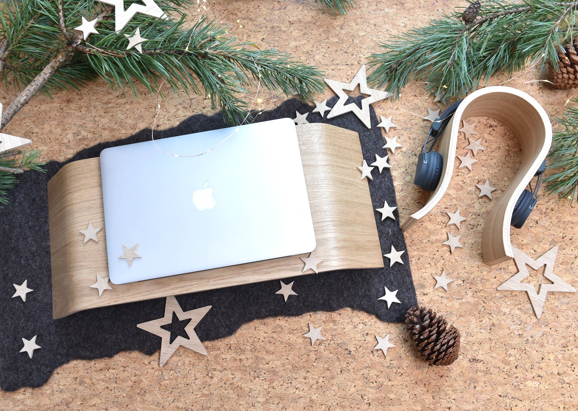 ValiaiDesign - Wholesale Speakers - Set of computer and matching headphones stand6