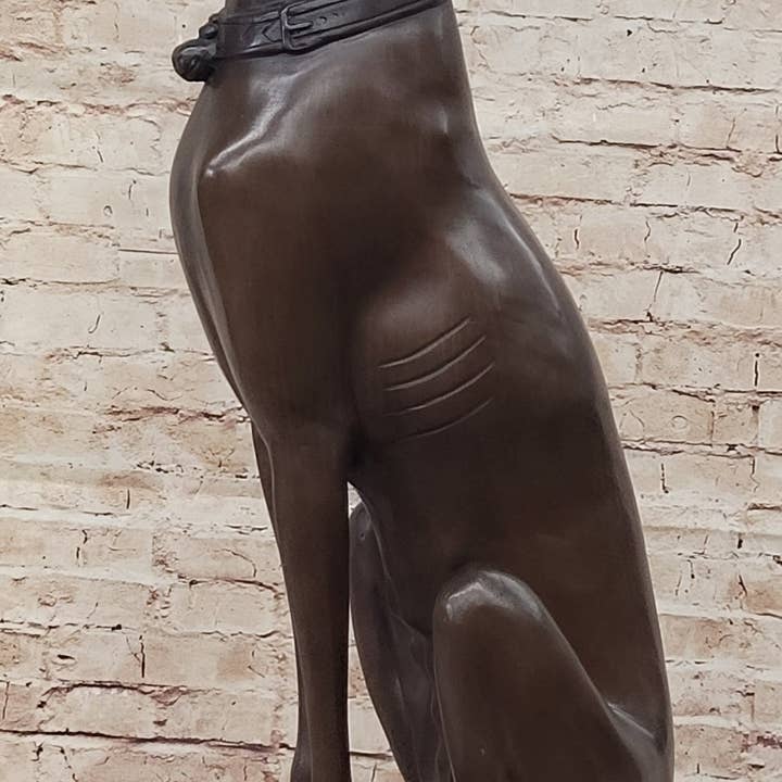 Bronzhaus – Großhandel Skulptur – Lebensgroße Bronzestatue eines Windhundes Saluki Schlanker Hund von J. Moigniez