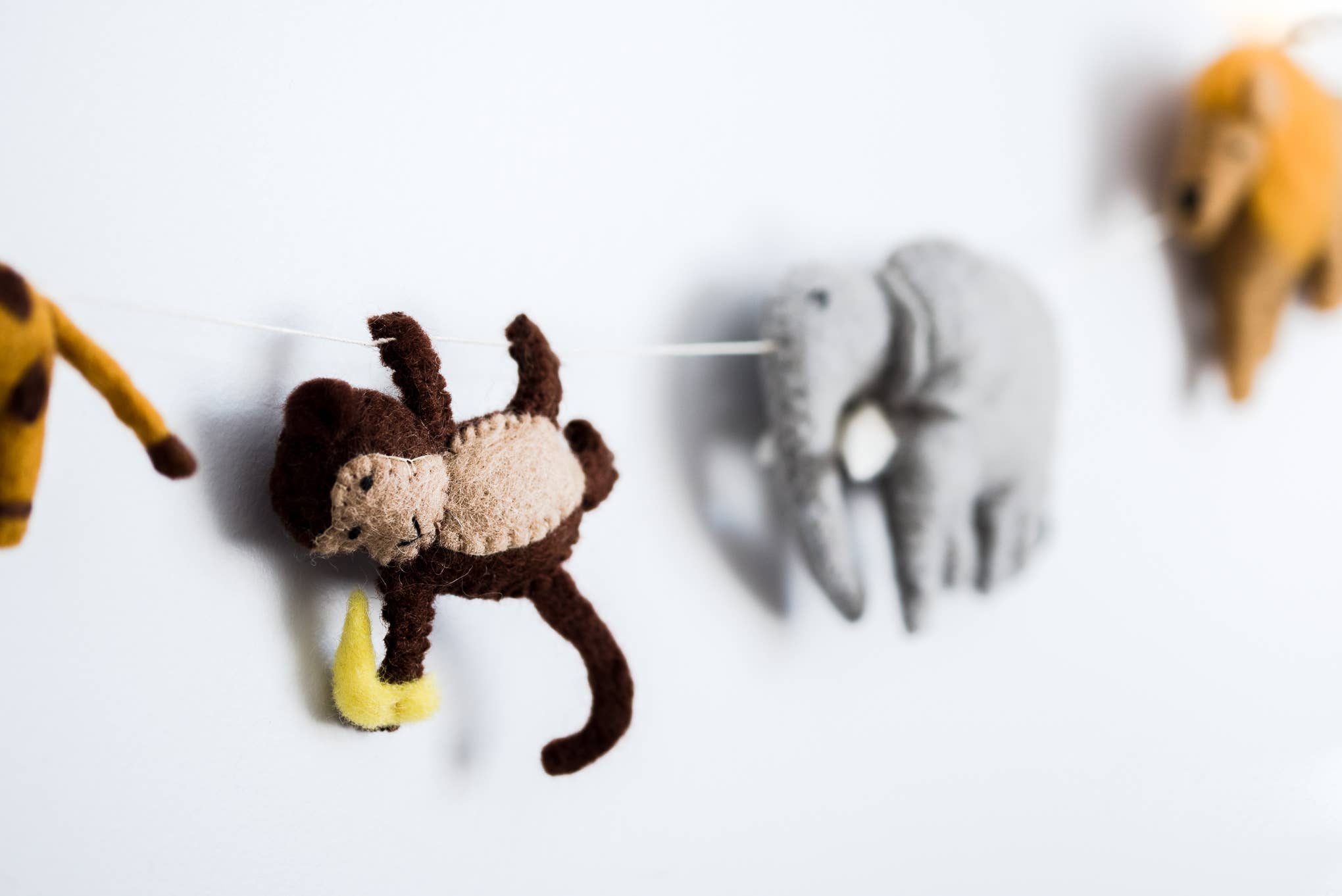 Nivas - Wholesale Banner - Kids & Baby - Safari Garland / Kid's Room Decor / Jungle Theme Party1