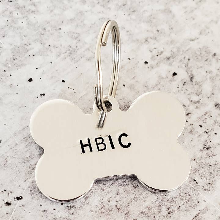 Medaglietta HBIC a forma di osso per la vendita all'ingrosso da parte di Salt and Sparkle
