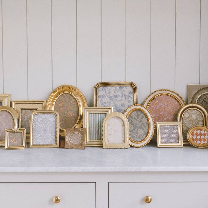 Petal Lane Home - Wholesale Picture Frame - Cream and Gold Oval Photo Frame1