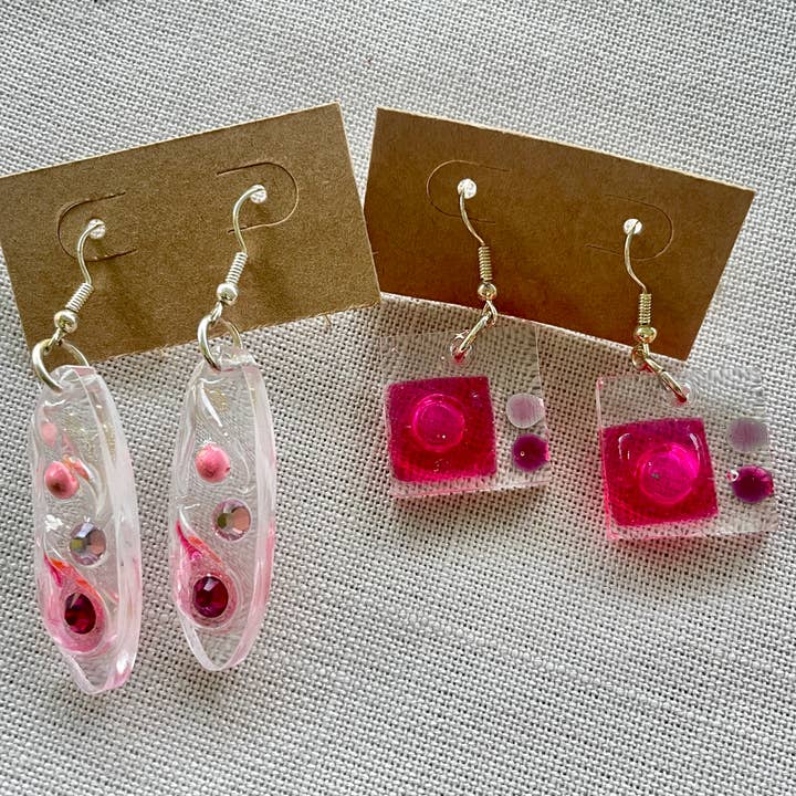 Pacchetto di orecchini pendenti Pretty in Pink per la vendita all'ingrosso da parte di Retro Ruby Jewels