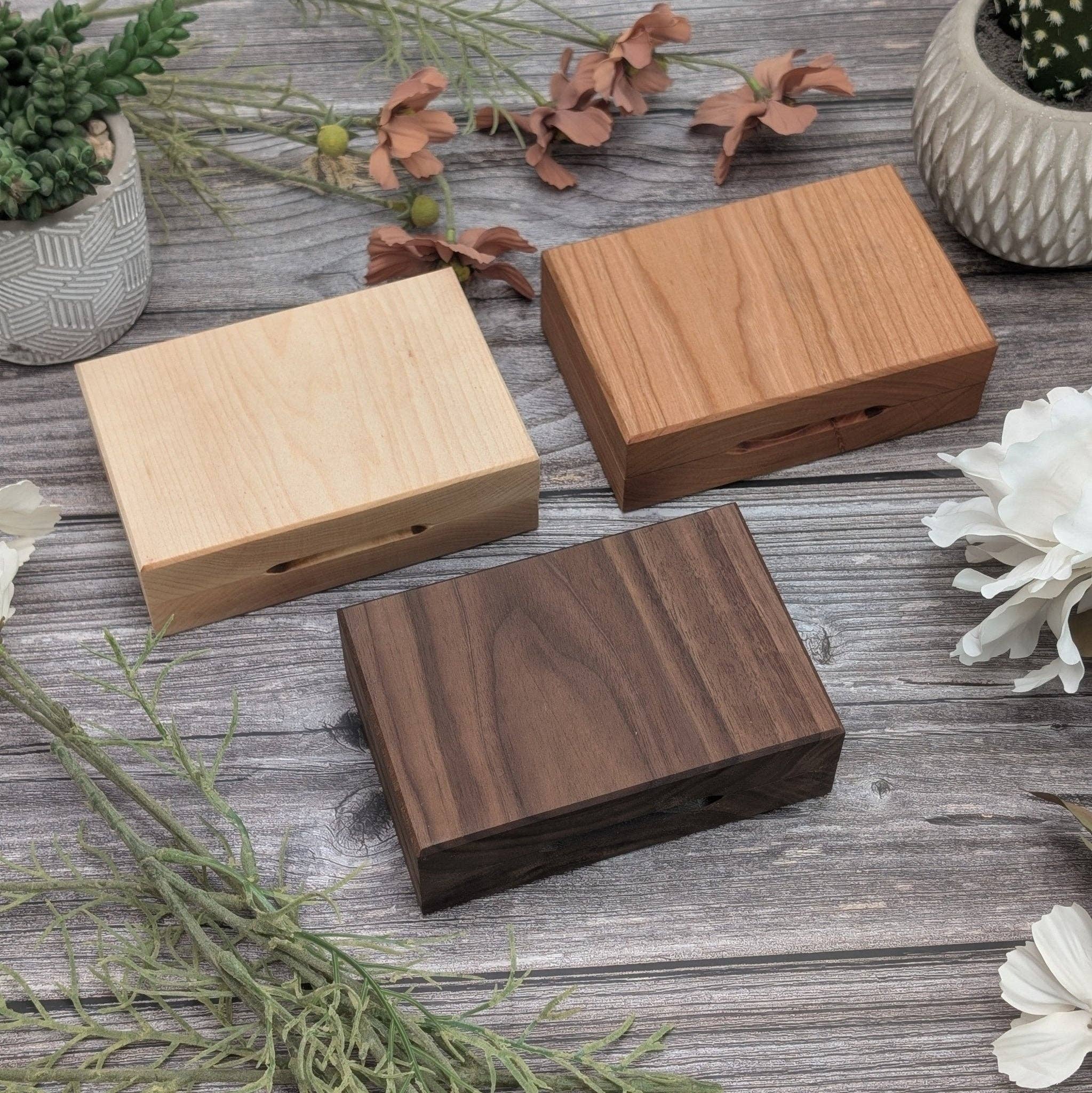 EBONWOOD - Wholesale Card Game - Cribbage Companion: Maple Wooden Playing Card & Peg Box3