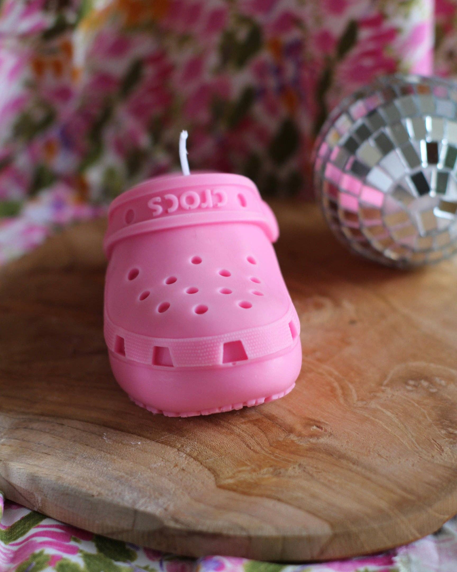Meet me at the corner - Wholesale Novelty Candle - Crocs candle7