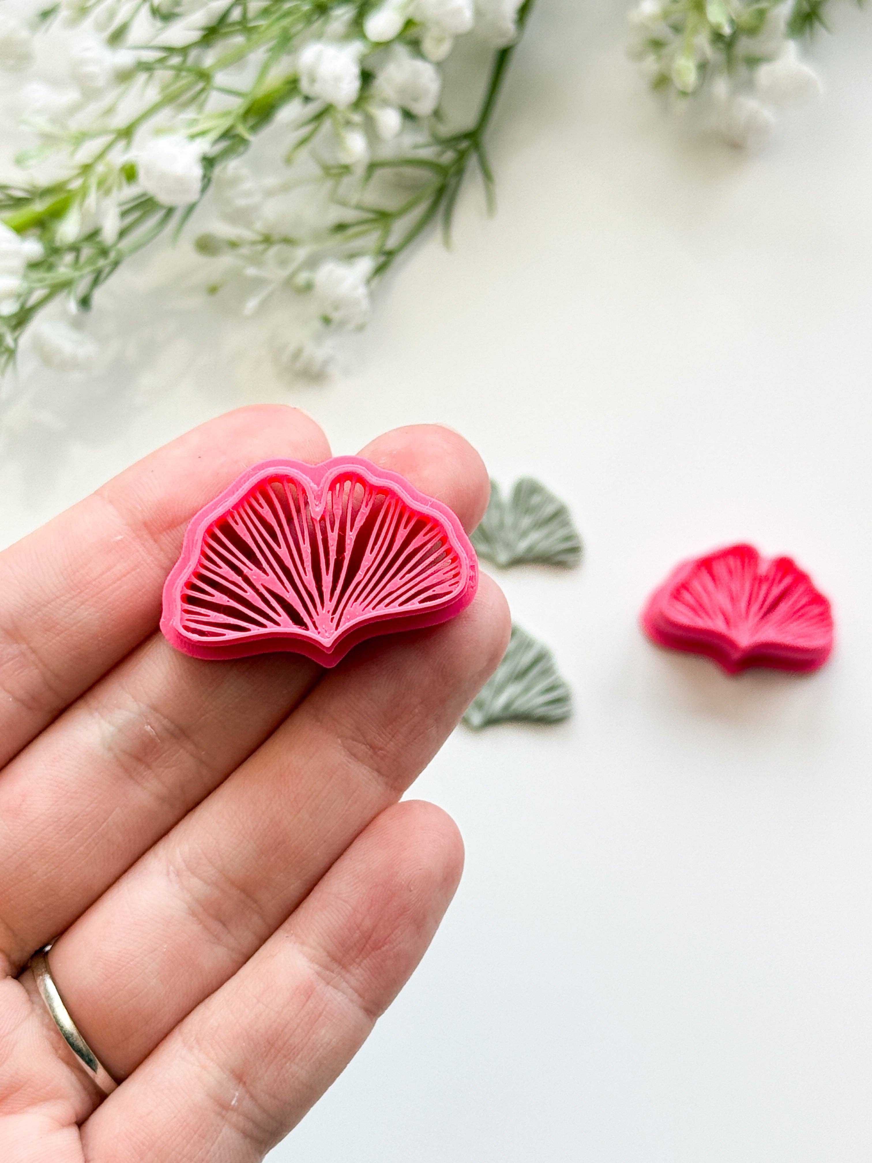 Tera Clay - Wholesale Craft Tool - Ginkgo Leaf Spring Polymer Clay Cutter1