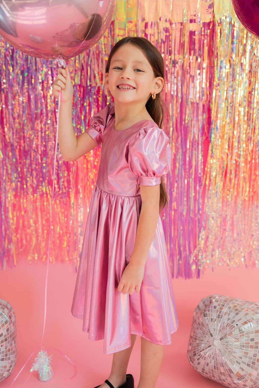 Ollie Jay – wholesale Klänning – Barn – Puffklänning i rosa lamé3