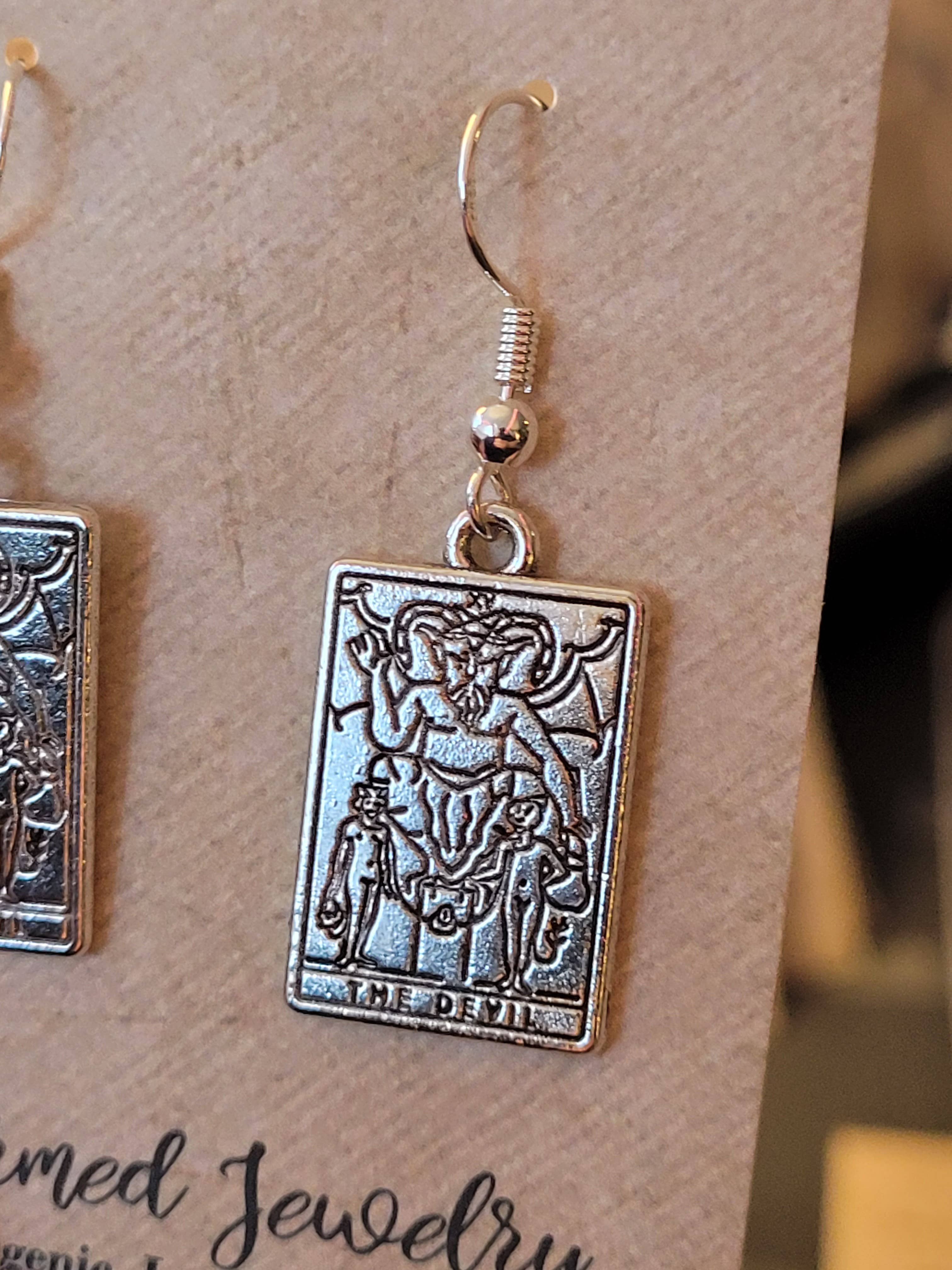 Con-Quest Crafts - Wholesale Dangle Earrings - Silver Tarot cards Earrings - Various card designs.2
