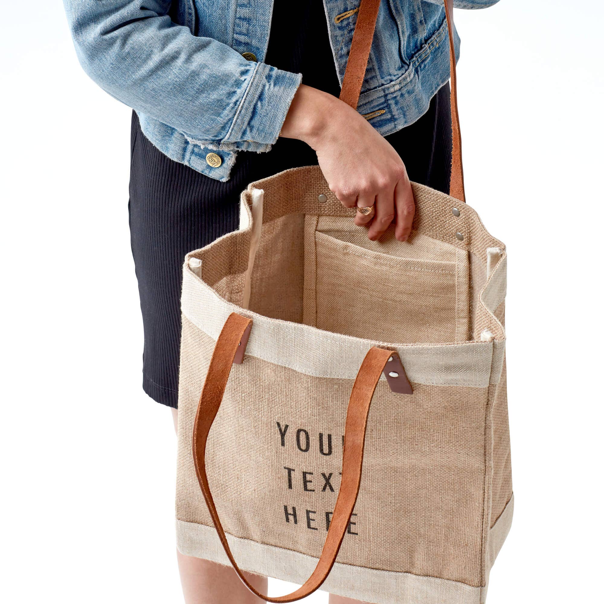 Apolis - Wholesale Tote Bag - Women's - Customize Market Tote in Natural (034NA)8