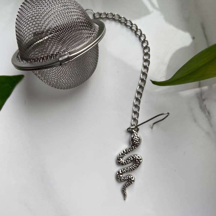 Three Witches Tea Shop - Wholesale Tea Strainer/Infuser - Silver Snake Witchy Tea Ball Infuser