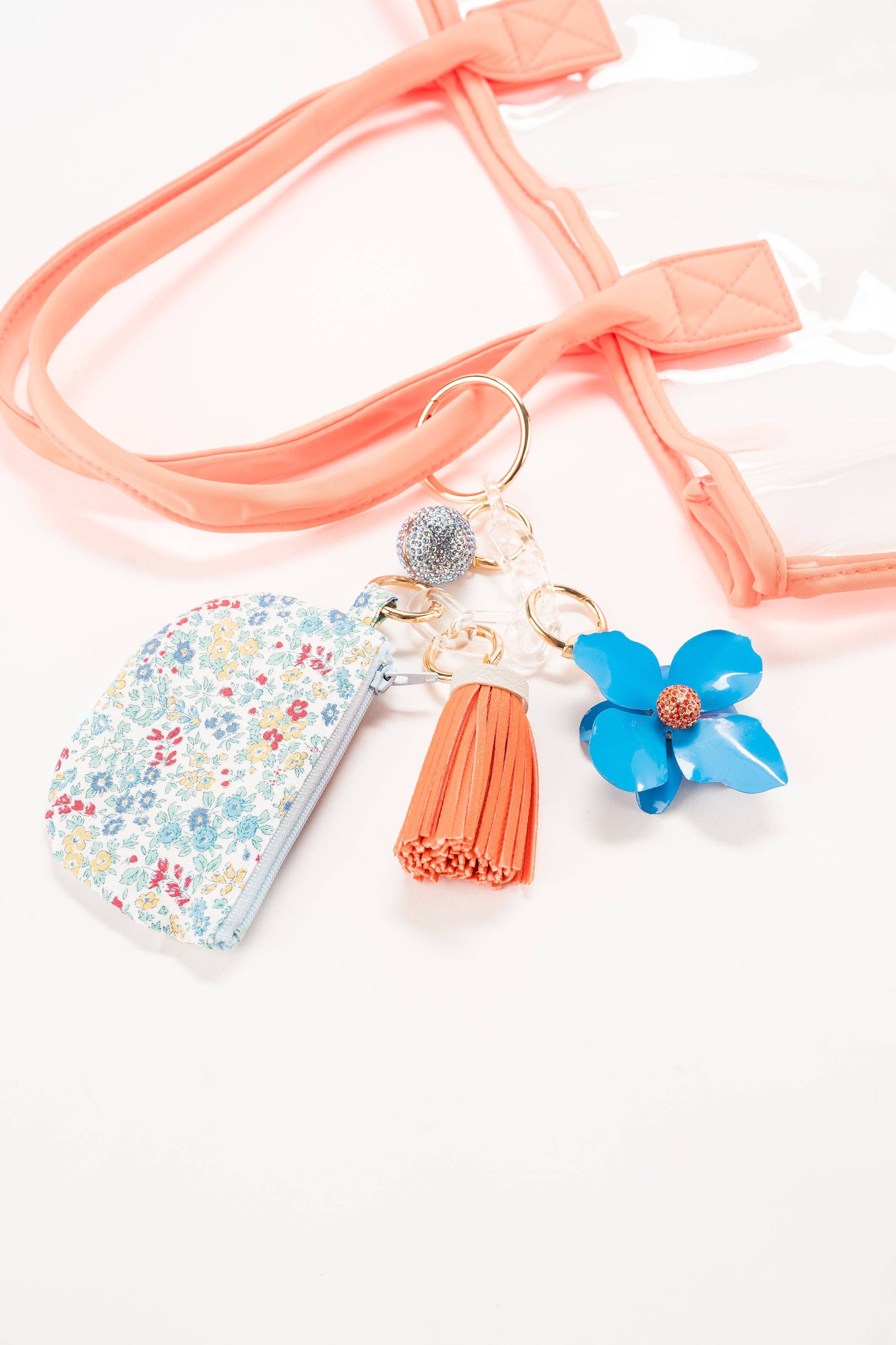 Violet & Brooks – Großhandel Geldbörsen-/Taschenzubehör – Damen – Zweifarbige Quaste4