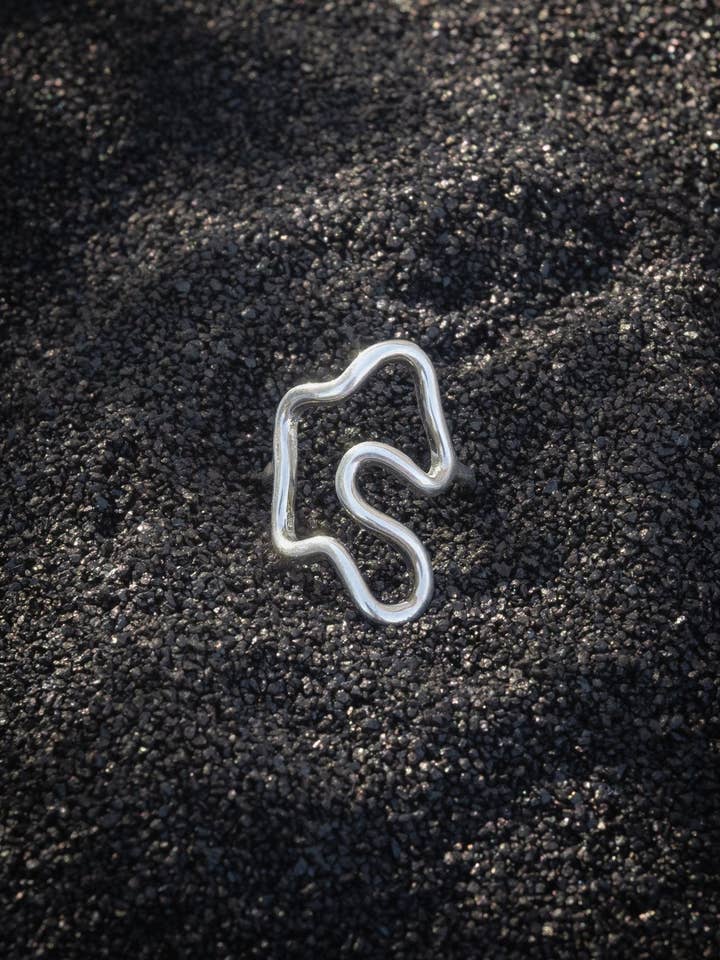 Pölring - guld eller silver abstrakt ring för wholesale av Dea Dia