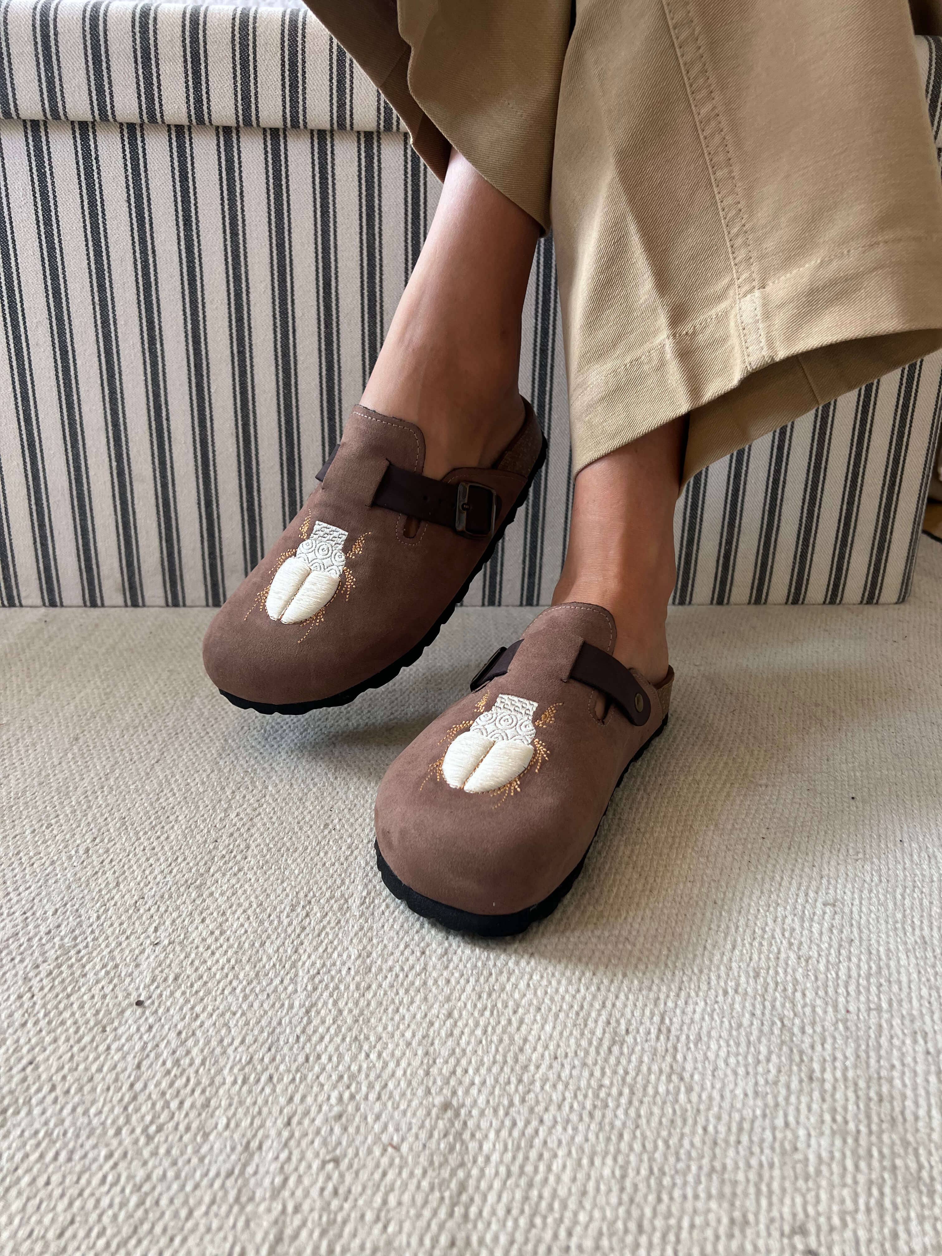 Momoc - Wholesale Clogs - Women's - Clogs Bugs