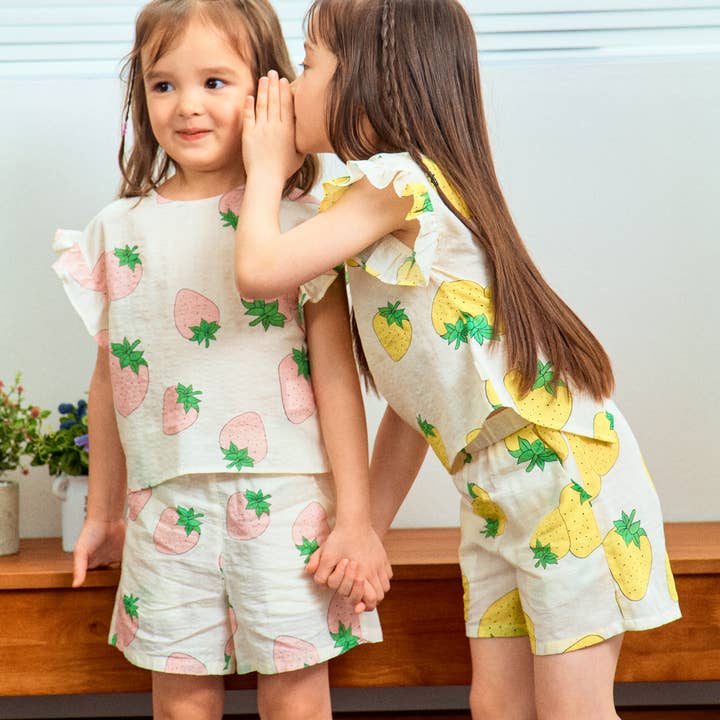 ToTo Heros - Wholesale Top & Short Set - Kids - Strawberry Graphic Print Angel Sleeve Top & Shorts Set5
