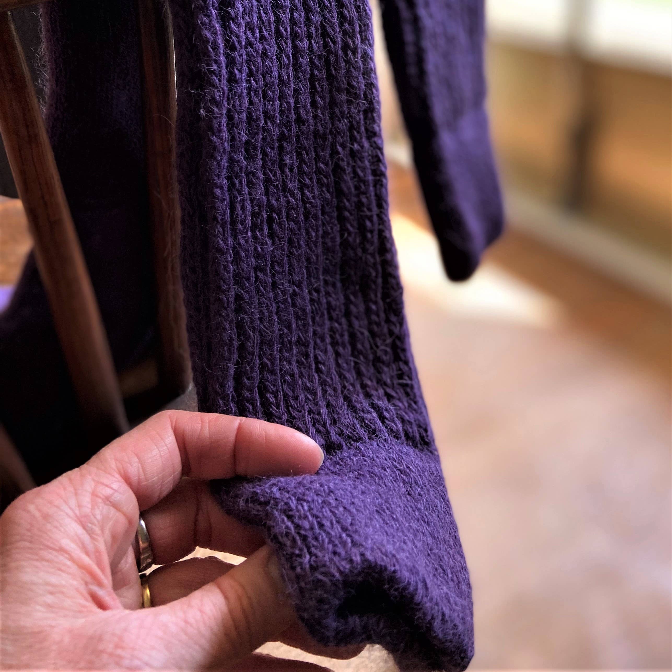 Samantha Holmes Alpaca Clothing and Gifts – Großhandel Socken – Damen – Damen Super Lange Alpaka Grobstrick-Rippensocken UK 4-8 US 6-5-1016