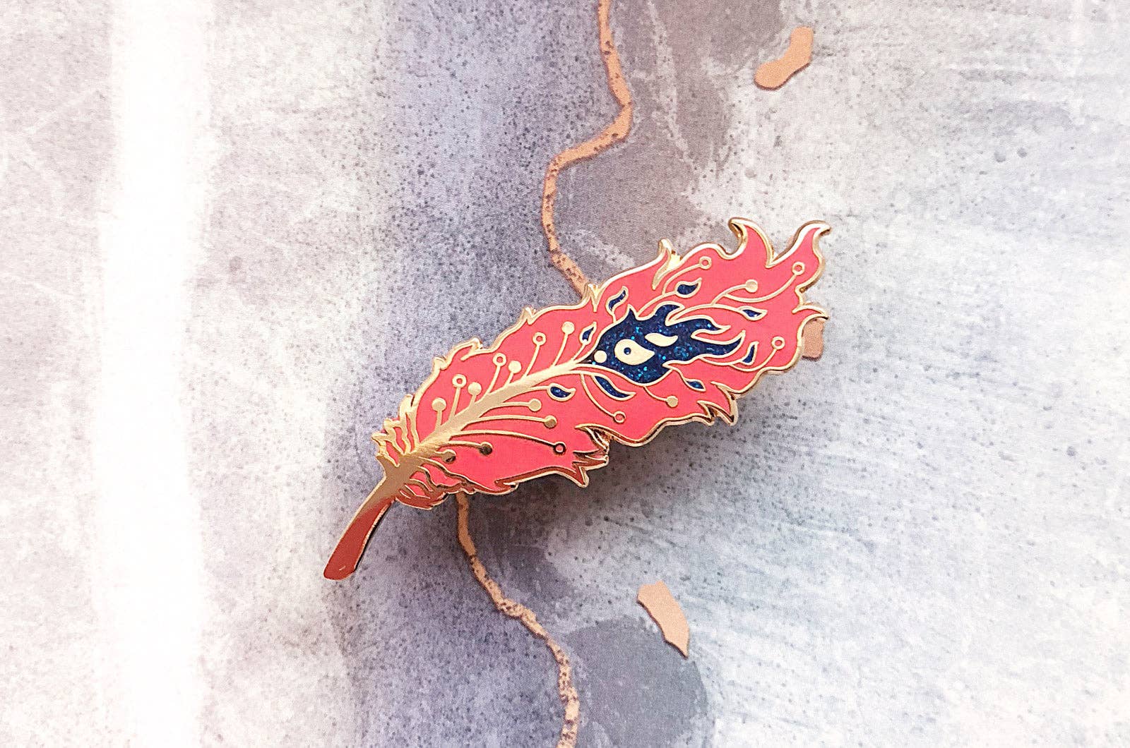 Alum and Ink - Vente Épinglettes/boutons - Épinglette en plume de phénix4