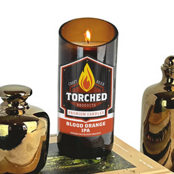 Bierflaschenkerze in Brand, 8 oz - Blutorange IPA für den Großhandel von Torched Products