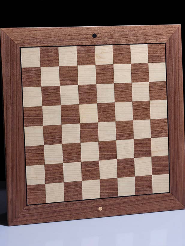 World Chess Walnut Board for wholesale by World Chess