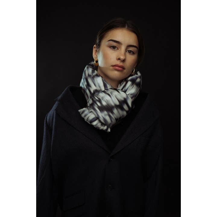 Abstract - Wholesale Scarf - Unisex - Mini padded scarf in printed silk9