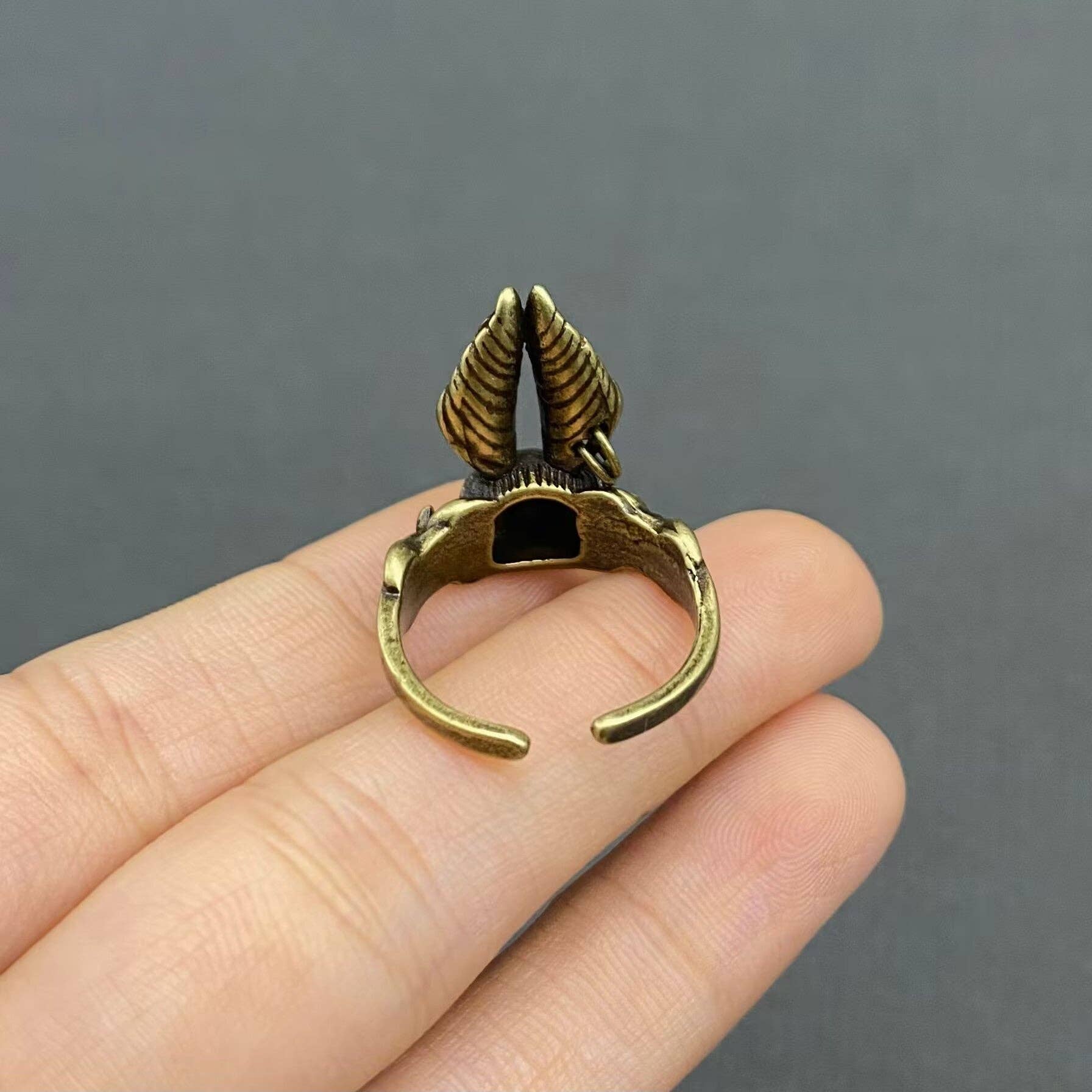 Mio Queena - Wholesale Cocktail/Statement Ring - Vintage Rabbit Head Bronze Adjustable Ring1