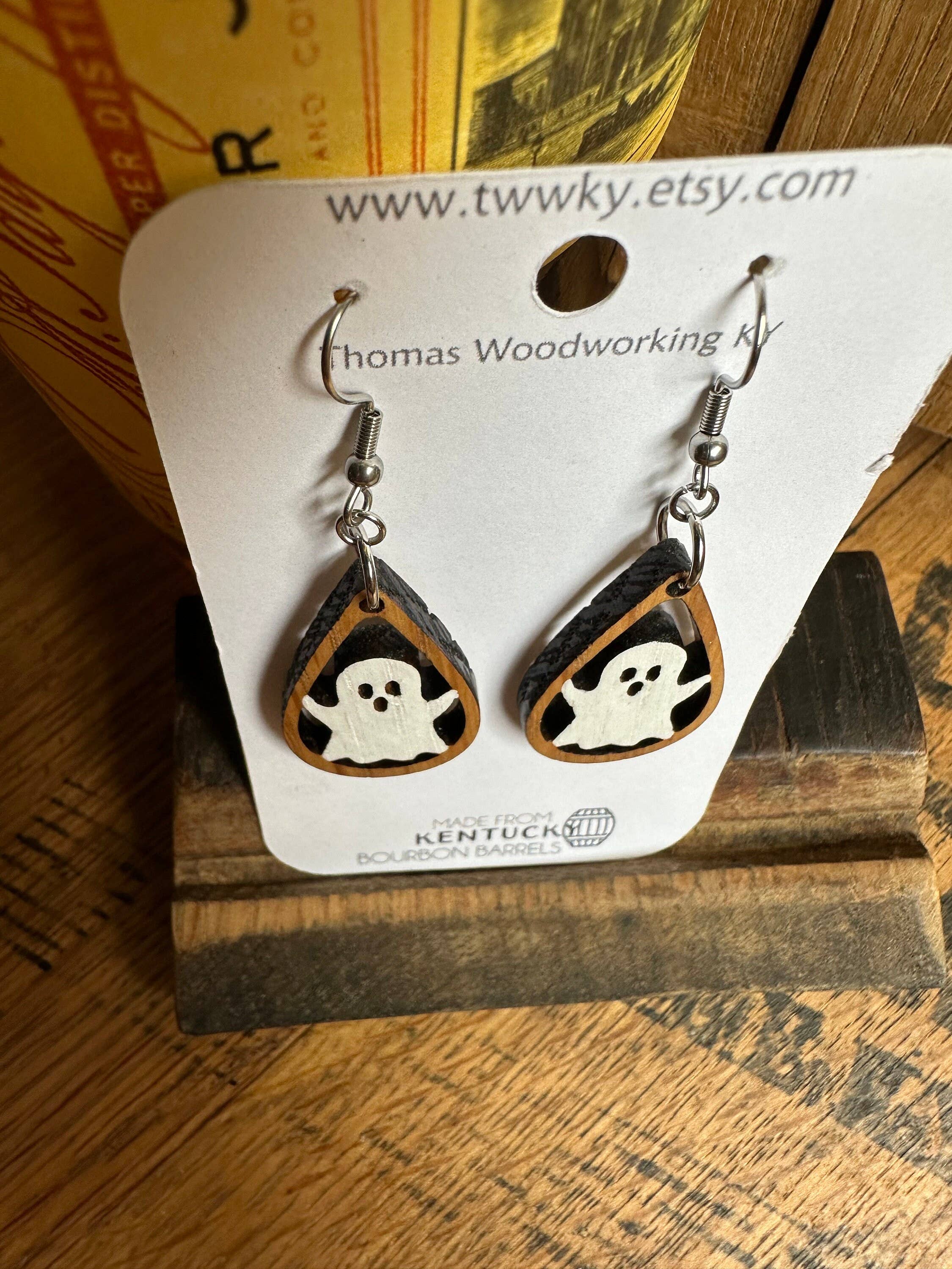 TWWKY – Großhandel Ohrhänger – Ghost Bourbon Barrel Halloween-Ohrhänger4