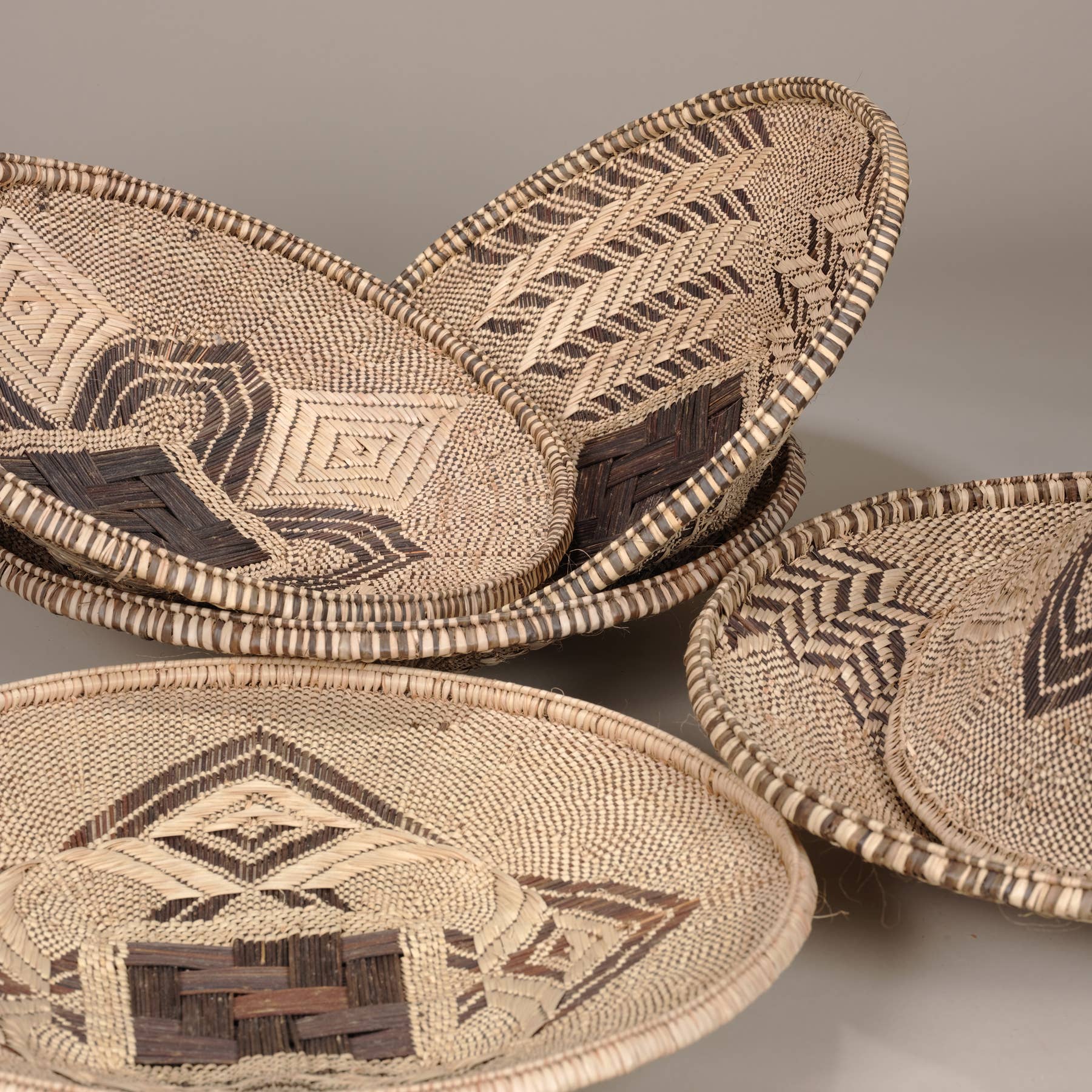 AS'ART a sense of crafts - Wholesale Basket - Winnowing Baskets, Zambia, diam. 54-63 cm10