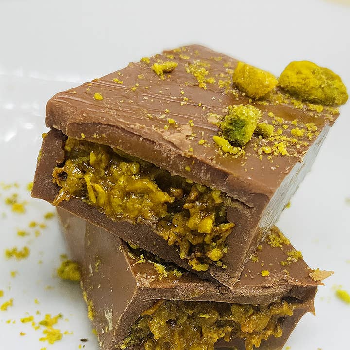 DUBAI PISTACHIO BAR 3 OZ for wholesale by UPSCALE FREEZE