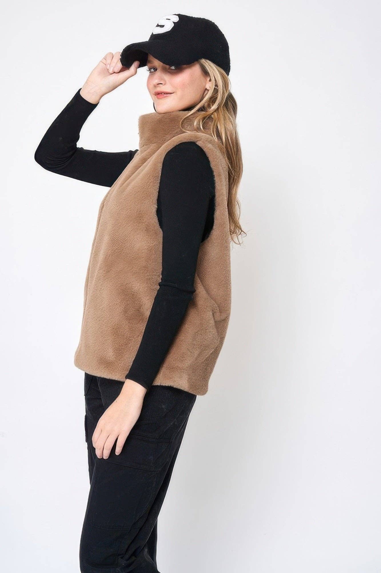 CC Wholesale Clothing - Wholesale Outerwear Vest - Women's - Solid Faux Fur Vest4