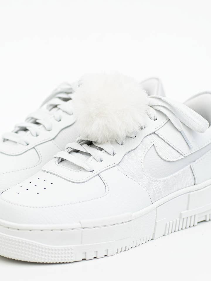 Cheeky Chain - Wholesale Shoe Jewelry - Women's - POM Charm Sneaker3