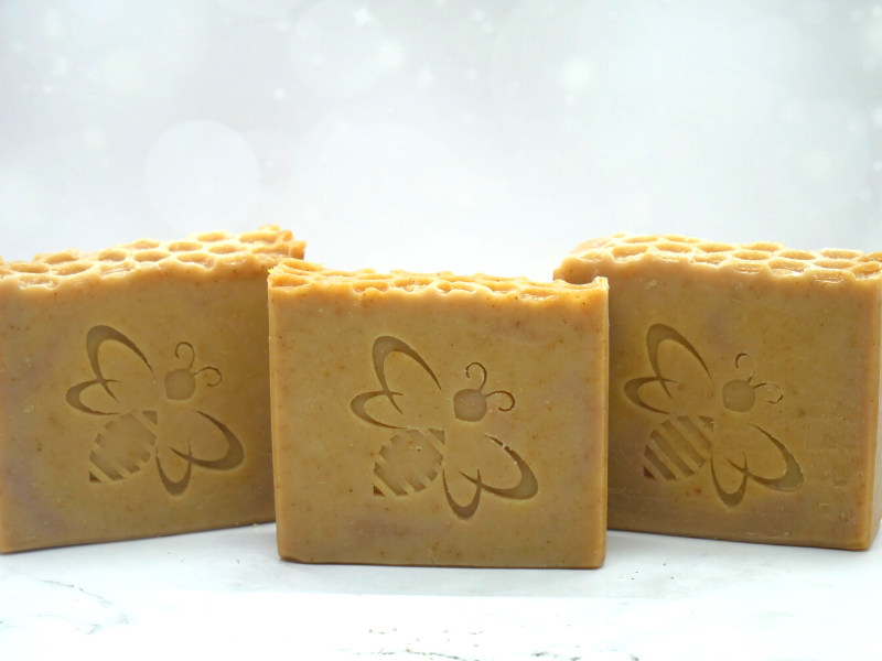 Jazzybird Soaps - Wholesale Bar Soap - Honey Bee, Honey Doo (Oatmeal, Milk & Honey Fragrance)1
