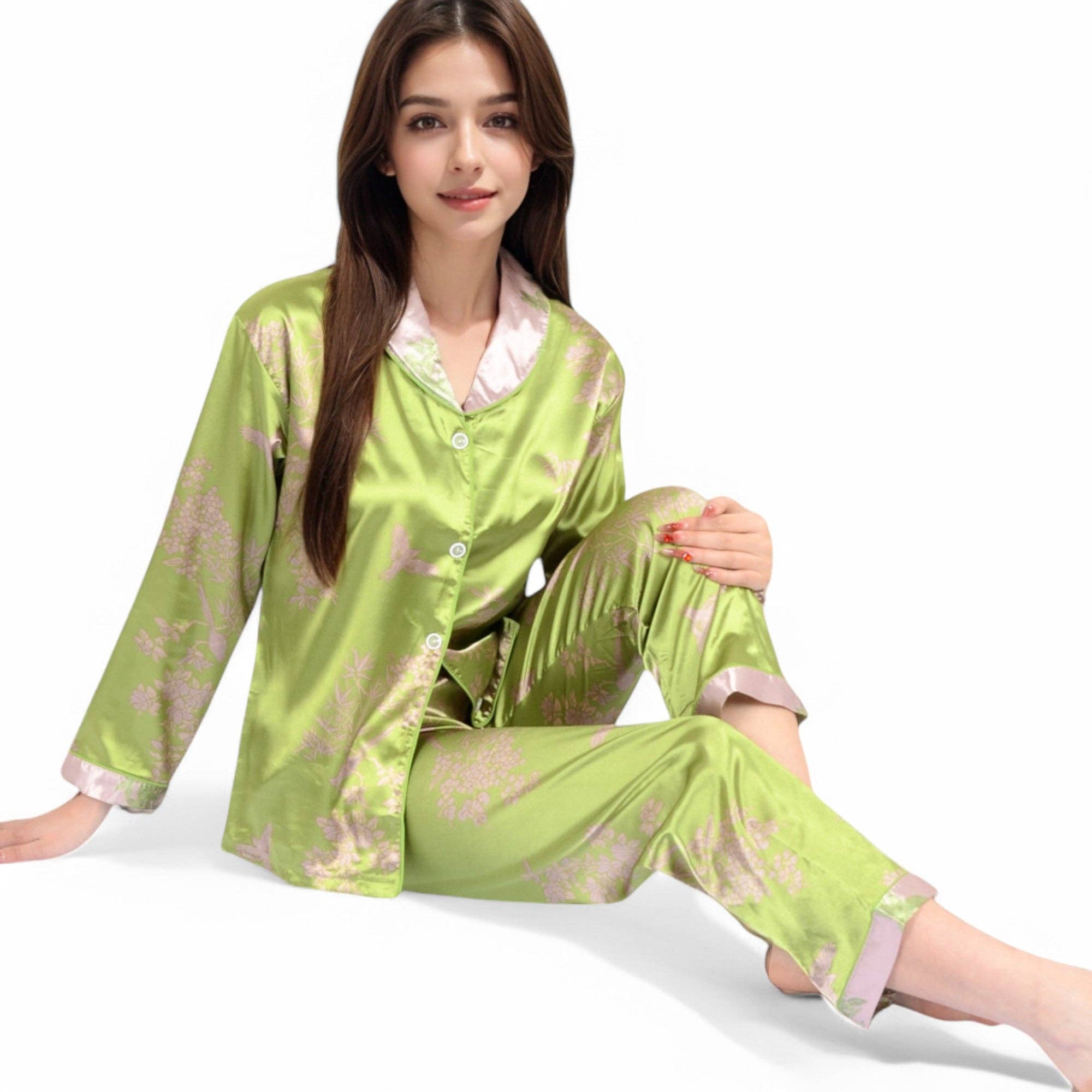 Vert Ensemble de pyjama en satin à imprimé bambou avec bordure contrastante en vente sur Faire5