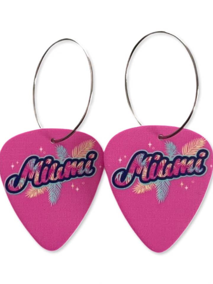 Miami roze oorbellen met enkele plectrums voor wholesale door Groupie Love