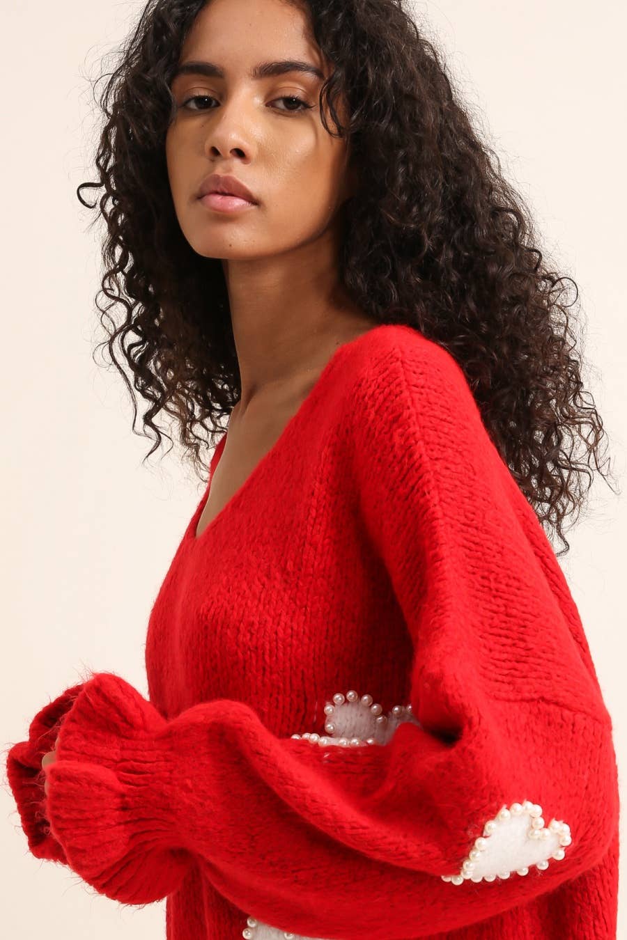 LÉA & LUC – wholesale Pullovertröja - Dam – Tröja med hjärtmönster och pärlor, V-ringad, dam39