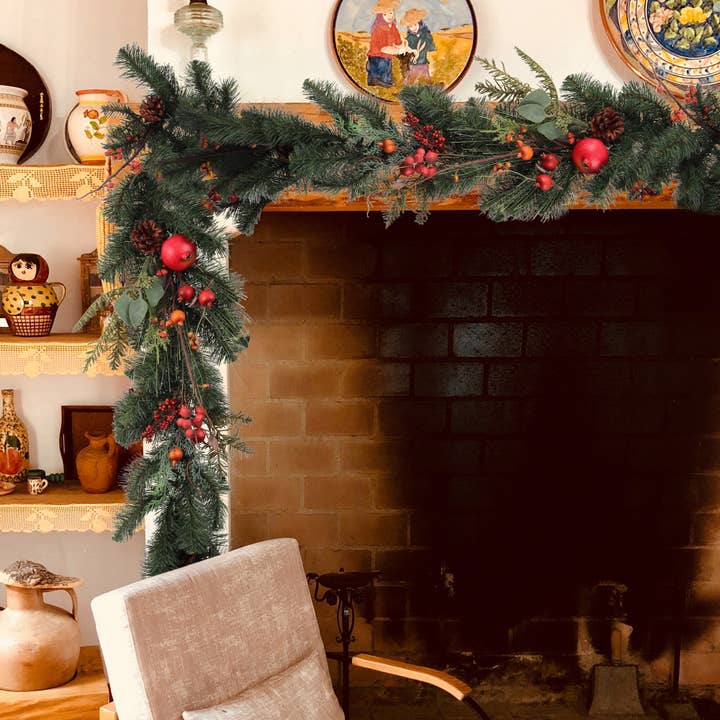 Larksilk - Wholesale Bunting/Garland - 6' Pine Christmas Garland With Fruit, Berries & Cones