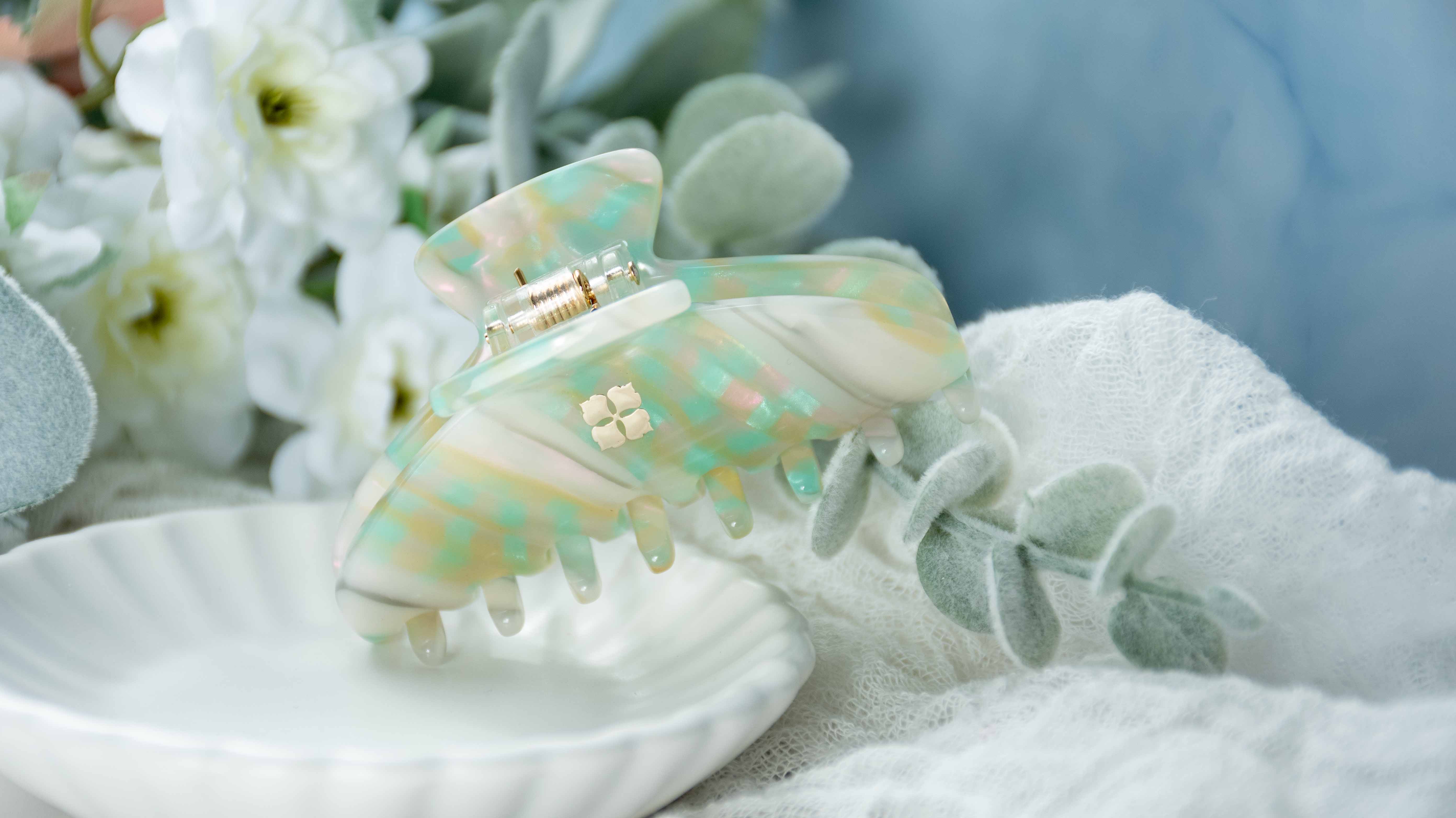 Fenna&Fei - Wholesale Hair Clip - Women's - Glamour Grip Mini Claw in Desert Opal | White Green Iridescent | Italian Acetate Tortoise Shell Small Hair Clip2