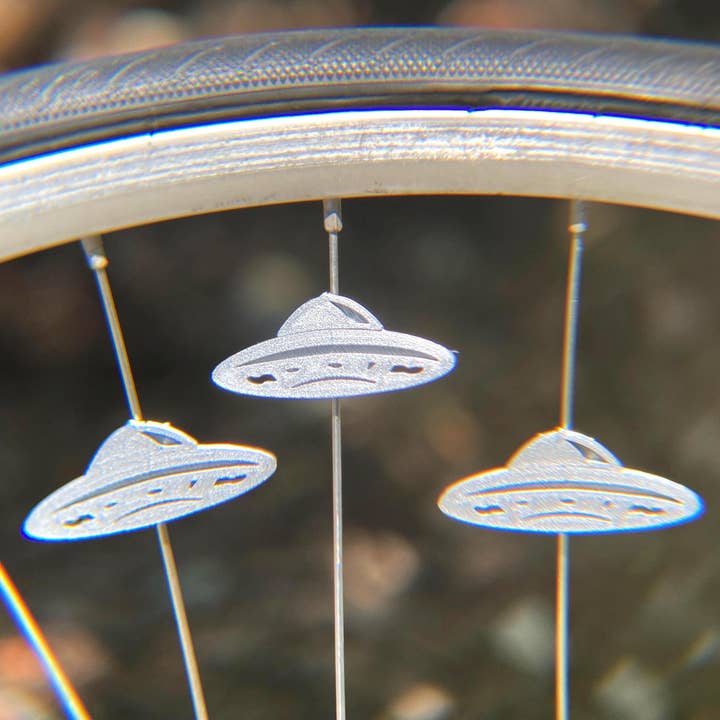 UFO cykelegerdekorationer for rumentusiaster for engroshandel hos Bikemoji