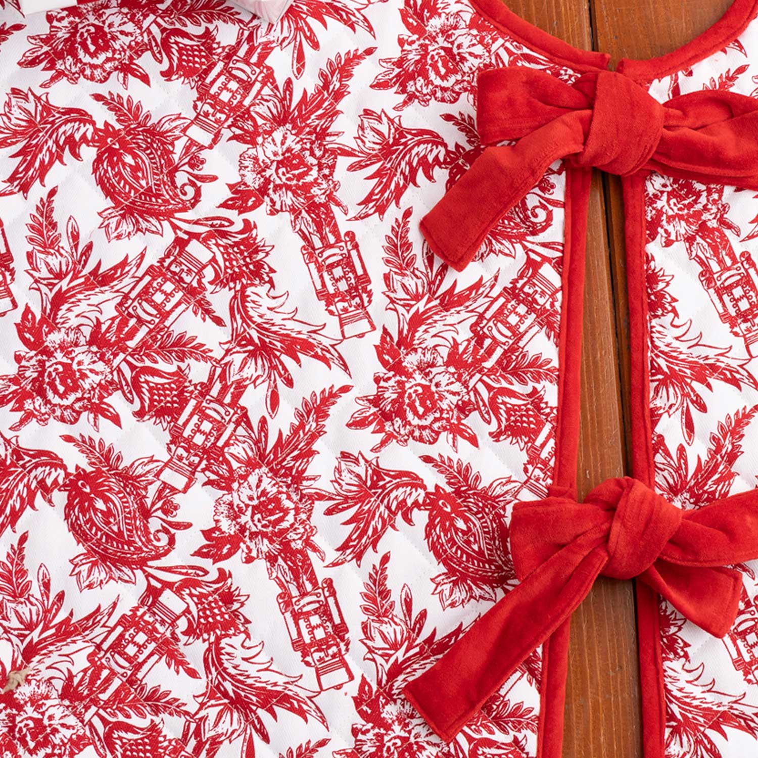 8 Oak Lane - Wholesale Tree Skirt - Nutcracker Toile Quilted Tree Skirt2