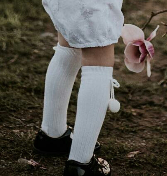 Classical Child - Vente Chaussettes – enfant - Chaussettes de genouillères à pompon haute couleur blanche17