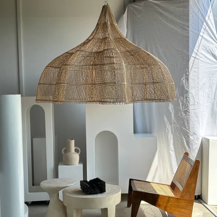 Office Objets - Wholesale Chandelier/Hanging Light - Immense rattan suspension in the shape of a flower, tulip, corolla H:1m; D:1m5068