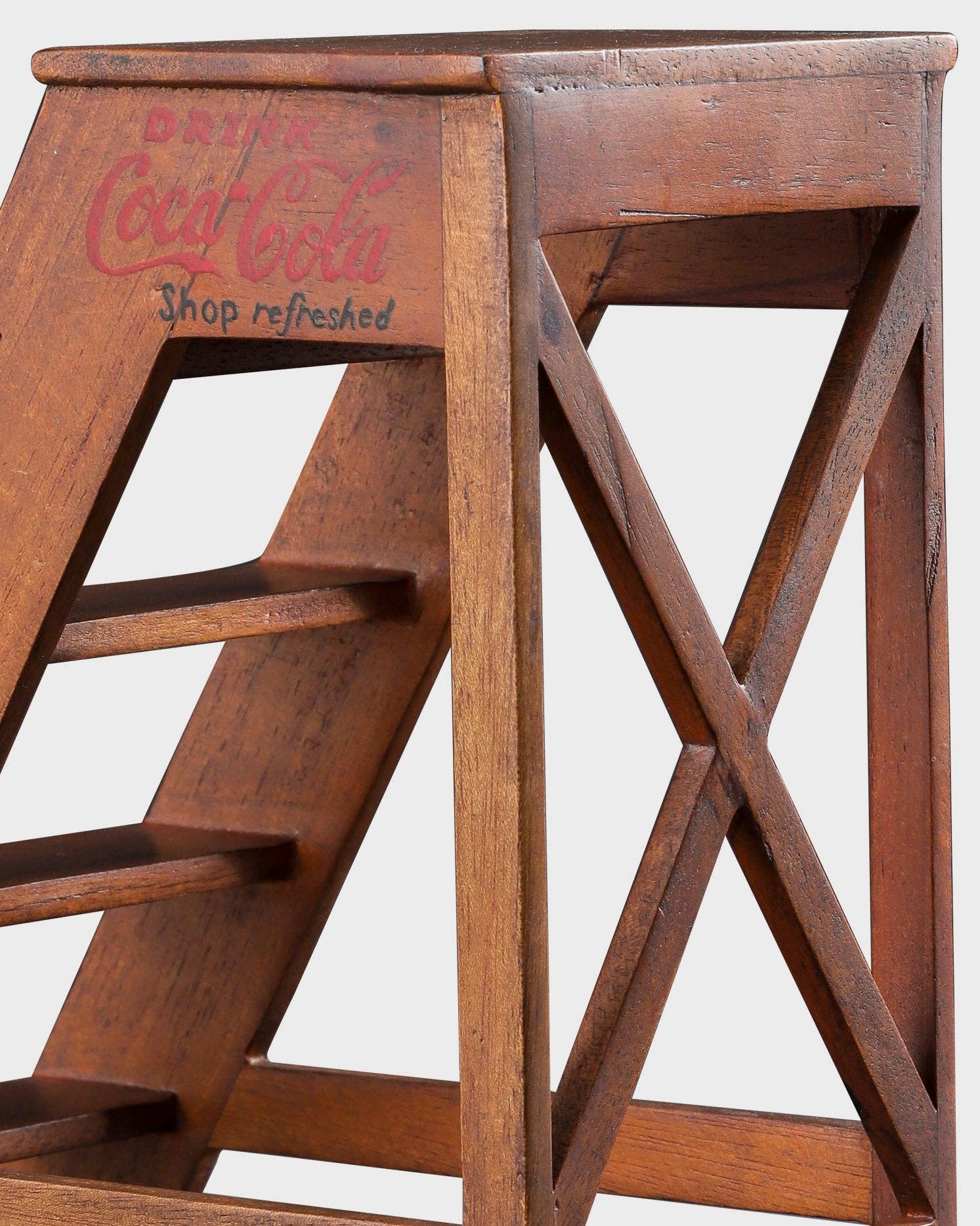 Tour d'Horizon - Wholesale Vrijstaande plank - Algemene winkel ladder1