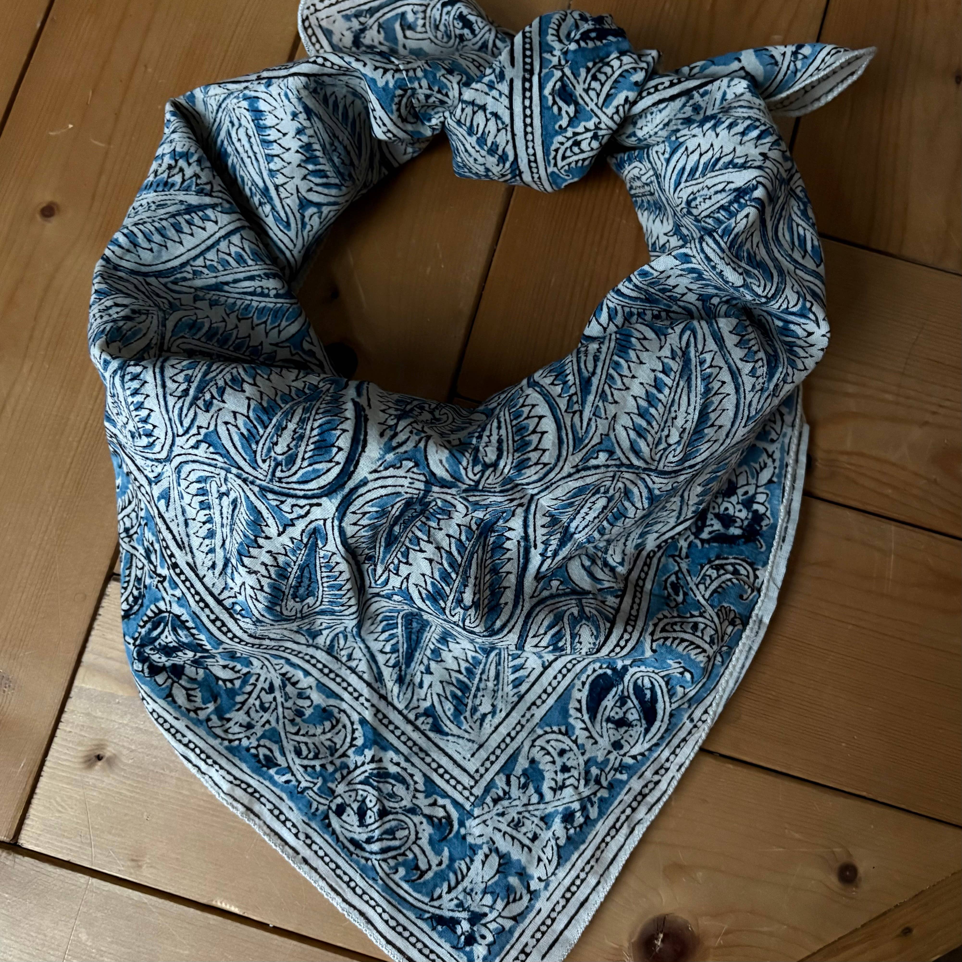 Peaceware - Wholesale Bandana - Women's - Bandana -  Blue Acanthus3