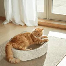 Sisal cat scratcher Isla. 2 in 1: bed and scratcher for wholesale by Althea Living