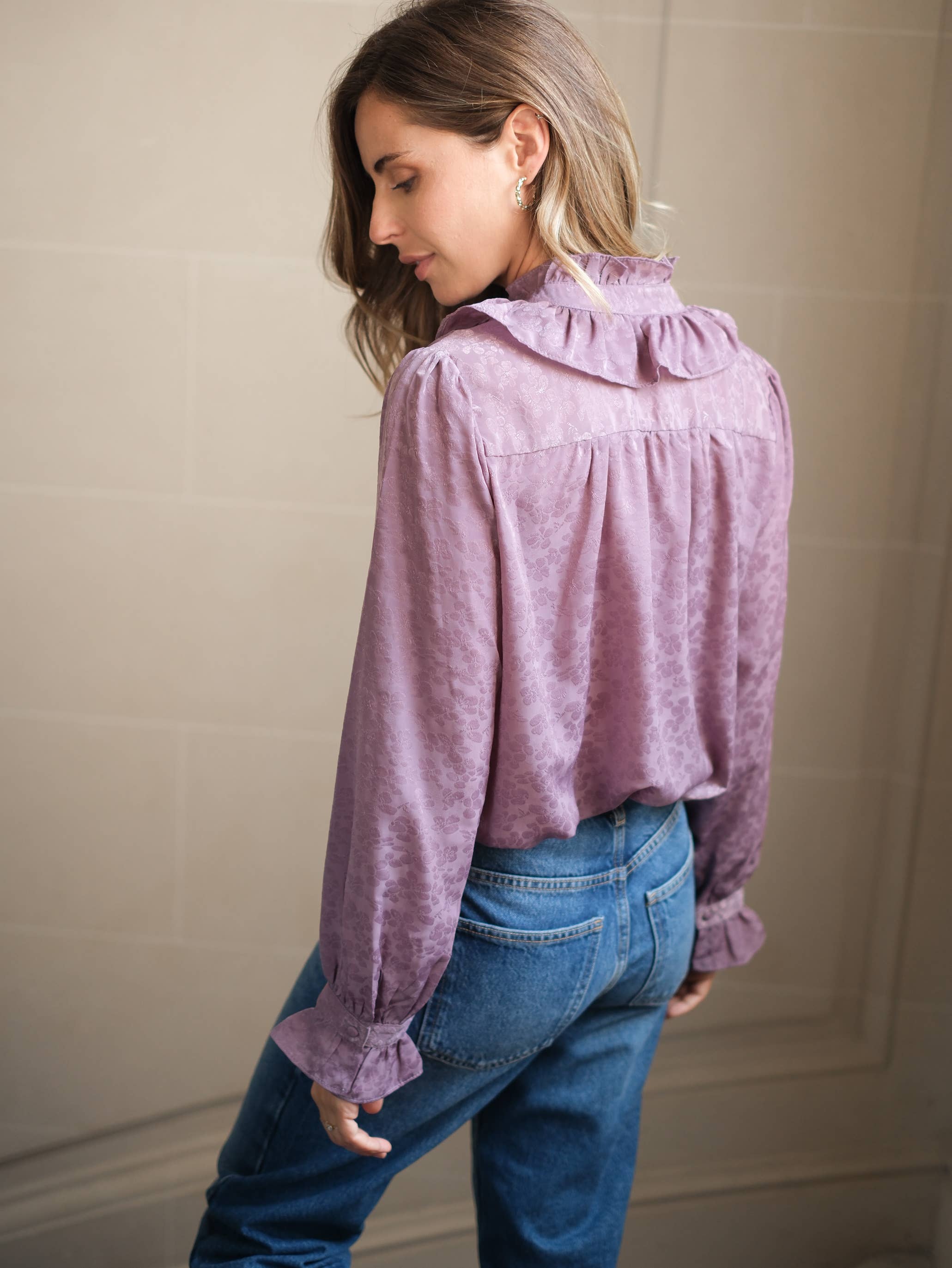 LOVIE & CO - Wholesale Blouse - Women's - Satin jacquard blouse with pleated collar and bow - 4971T-ETIENNE7