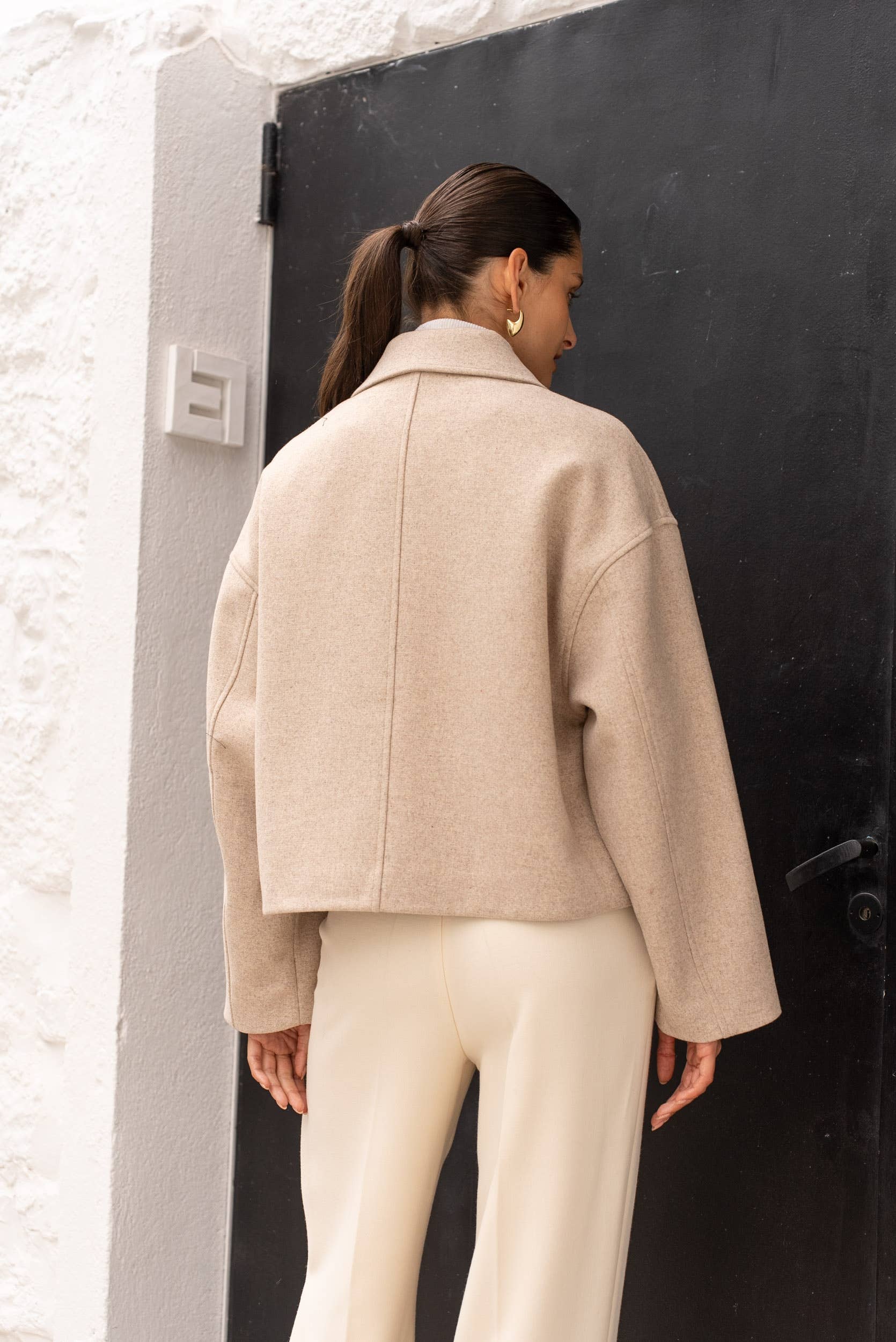 Attentif Paris - Wholesale Jacket - Women's - Structured short jacket in blended wool with patch pockets25